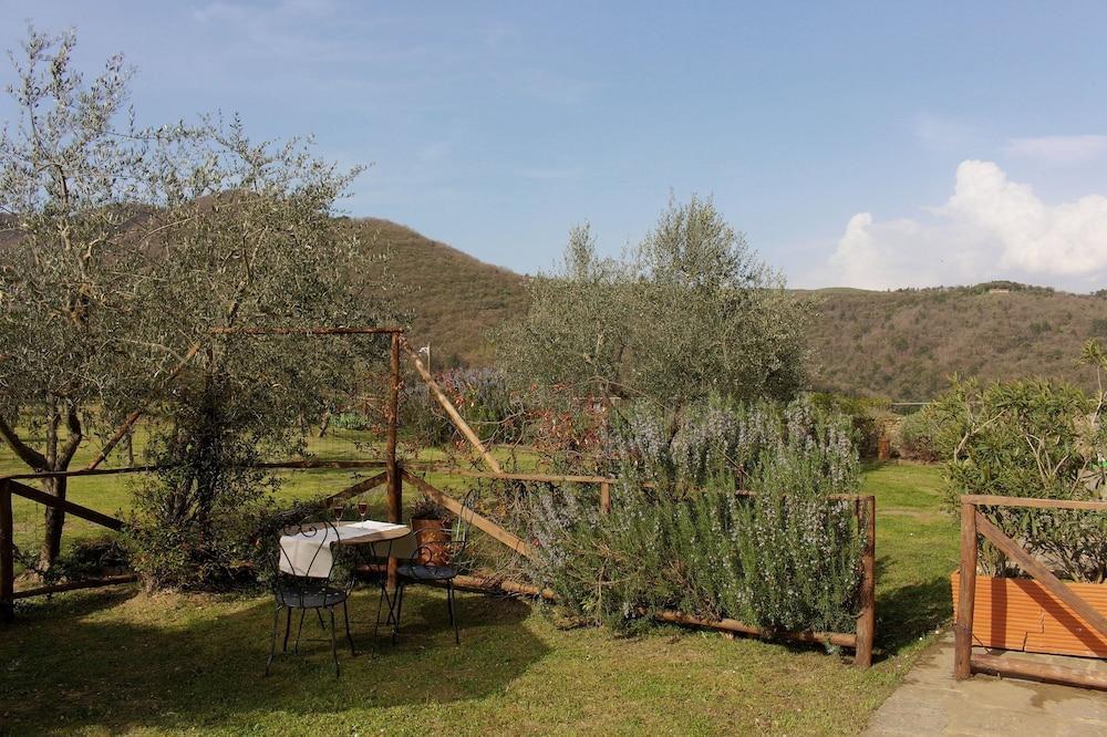 Agriturismo Casavecchia Фильине-Вальдарно Экстерьер фото